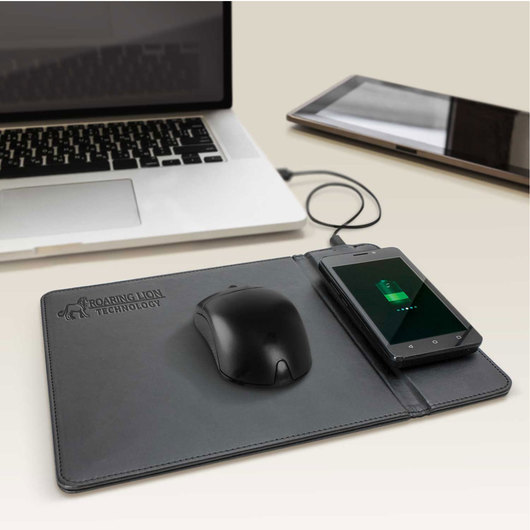 Wireless Charging Mouse Mats In use